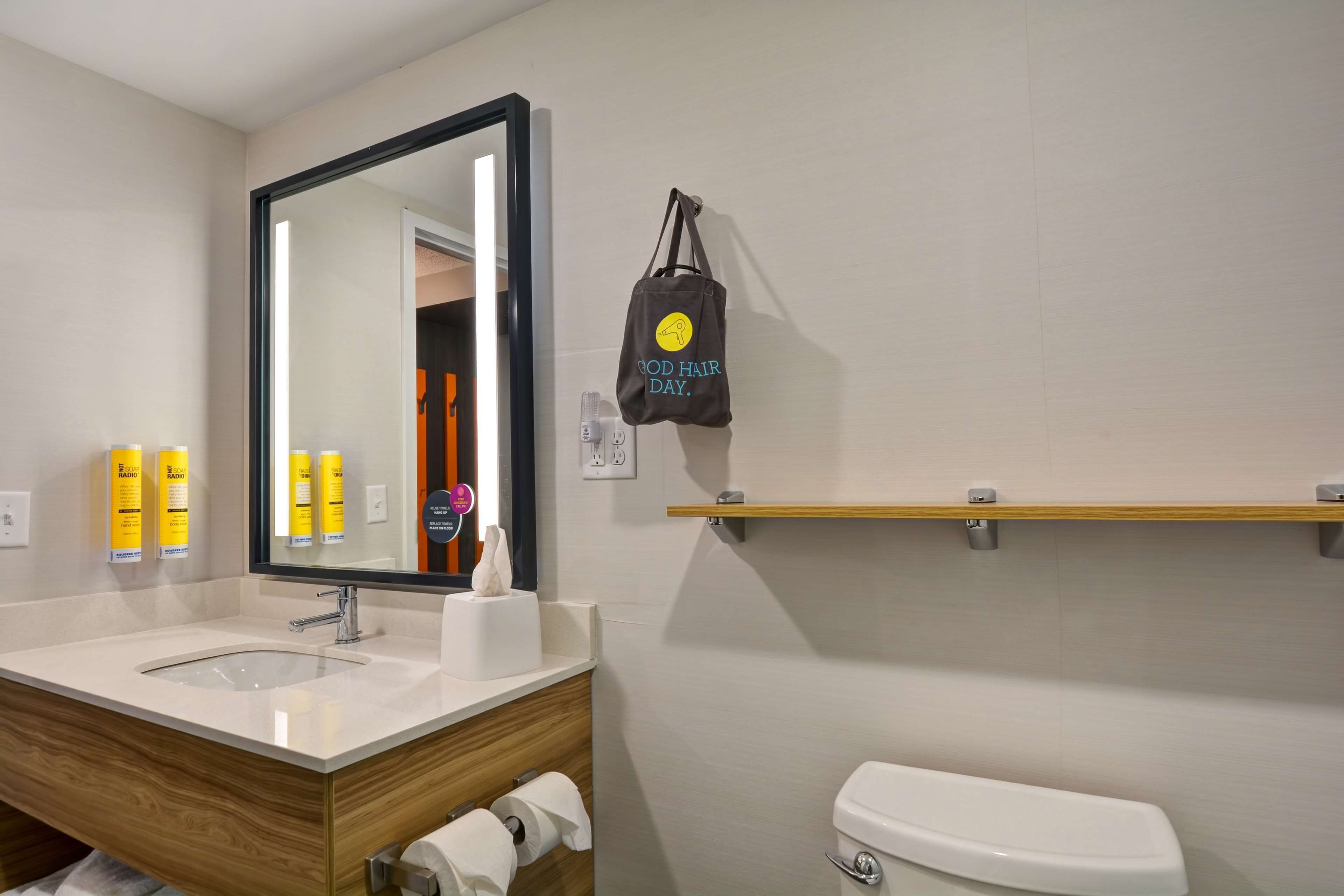 room, 1 king bed | bathroom | free toiletries, hair dryer, towels, soap