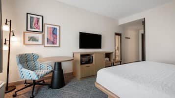 In-room safe, desk, laptop workspace, blackout drapes