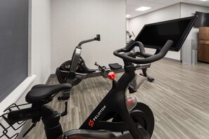 Fitness facility - Hampton Inn Nashville Airport Century Place, TN (Nashville)