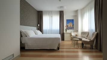 Superior Room, 1 King Bed | Minibar, desk, free WiFi