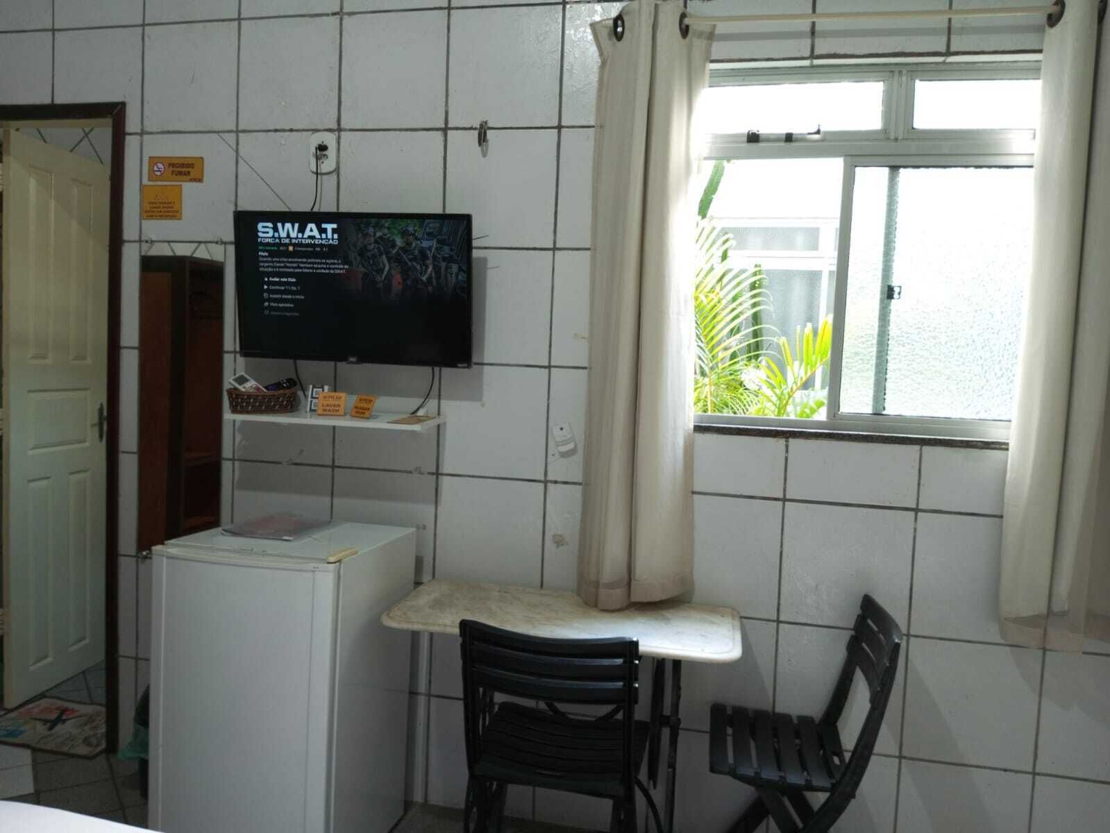 standard triple room - 3 single beds | minibar, individually decorated, desk, laptop workspace