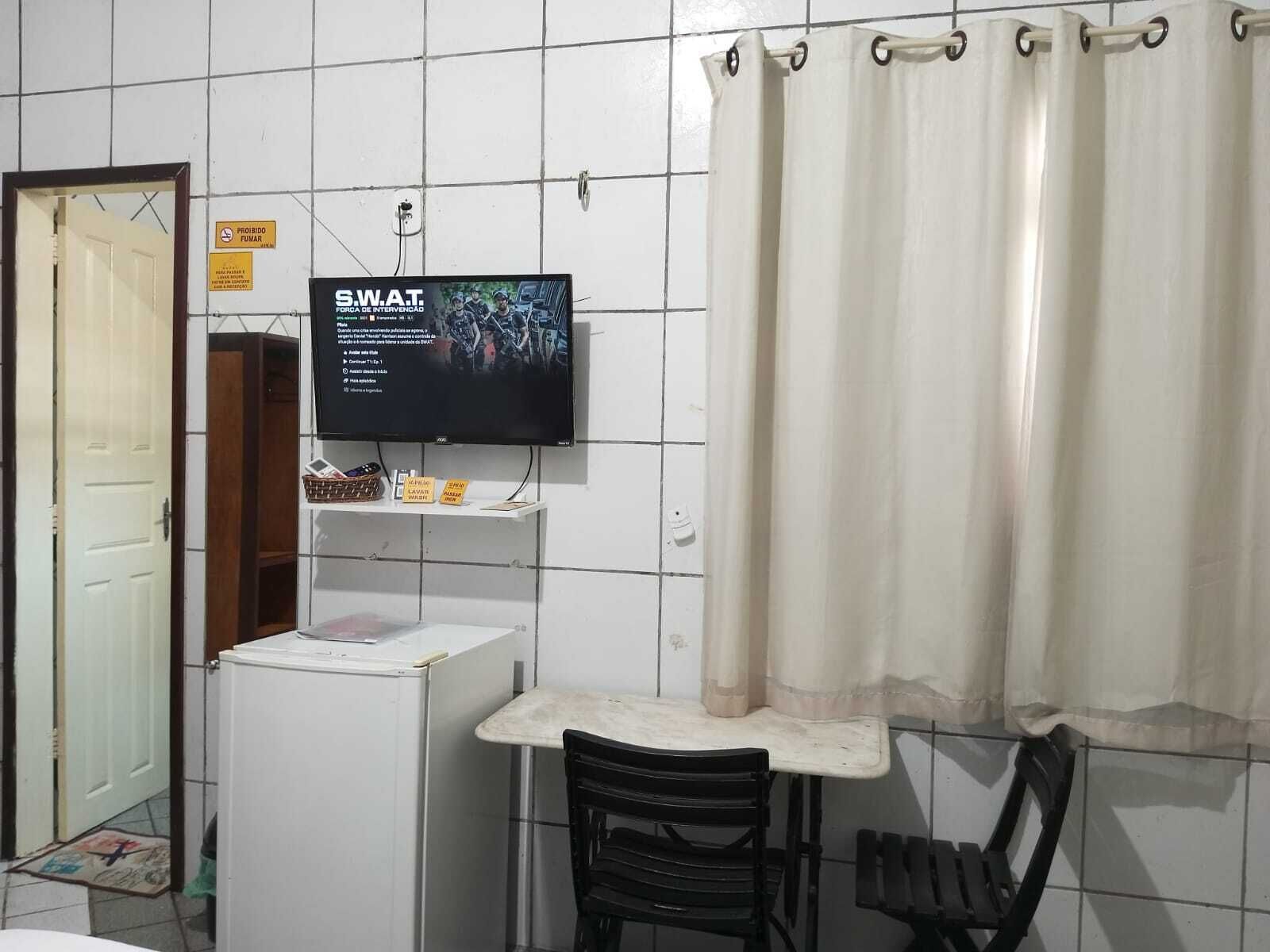 standard triple room - 3 single beds | minibar, individually decorated, desk, laptop workspace