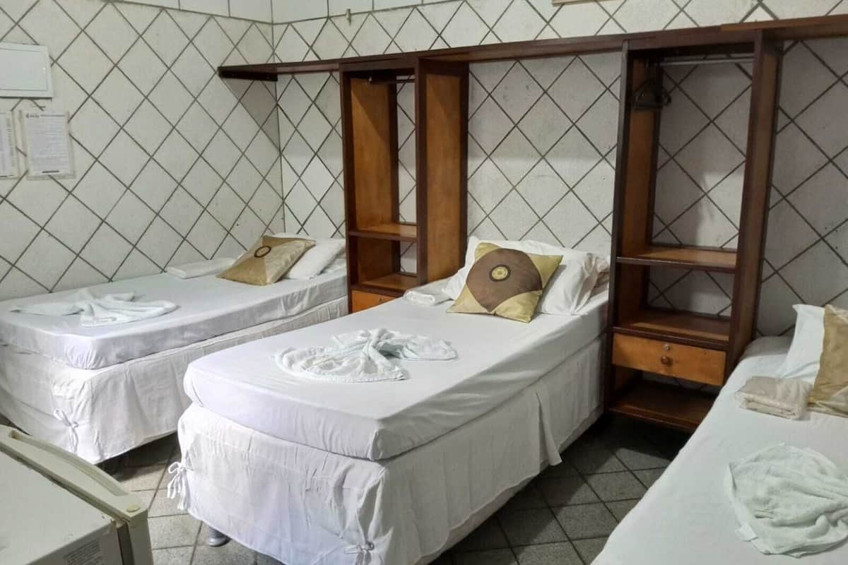 standard triple room - 3 single beds | minibar, individually decorated, desk, laptop workspace