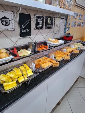 Free daily cooked-to-order breakfast  - Hotel Ilha dos Azulejos (São Luís)