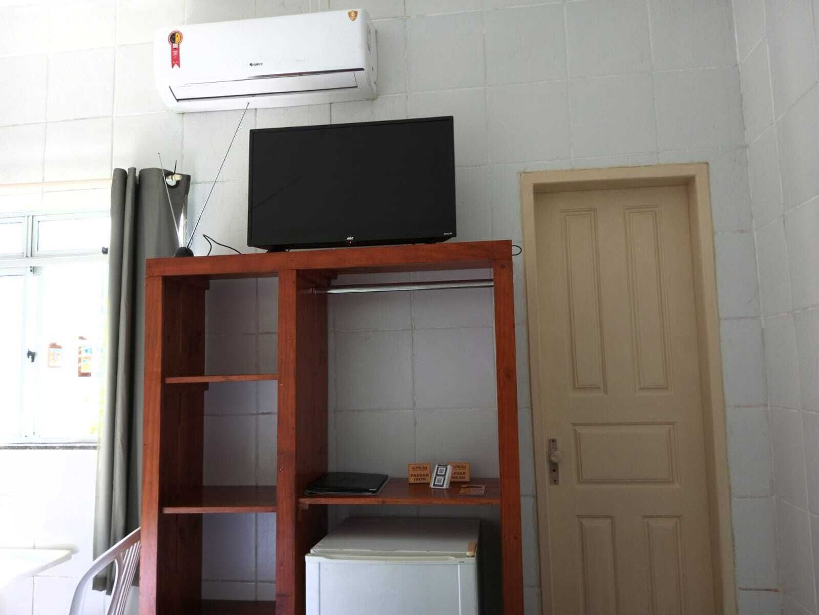 quarto triplo família -standard- uma de casal e uma de solteiro | minibar, individually decorated, desk, laptop workspace