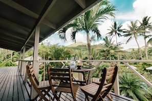 Vila panorâmica, 2 quartos, vista para a piscina | Vista para a montanha