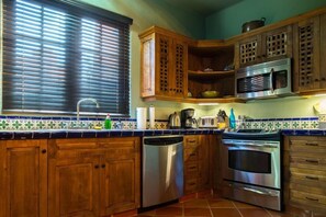 Fridge, microwave, oven, coffee/tea maker
