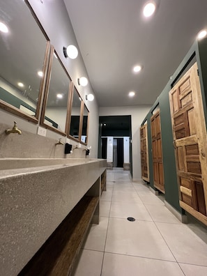 Bathroom - Casa Tunki - Hostel (Cusco)
