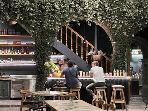 Snack bar