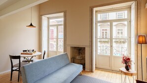 Toetasjesleilighet – deluxe, 1 soverom, mellometasje (4) | Oppholdsområde
