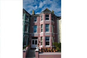 Fachada del alojamiento