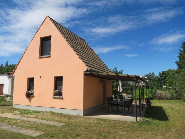 Unclassified image, 1 of 12, button