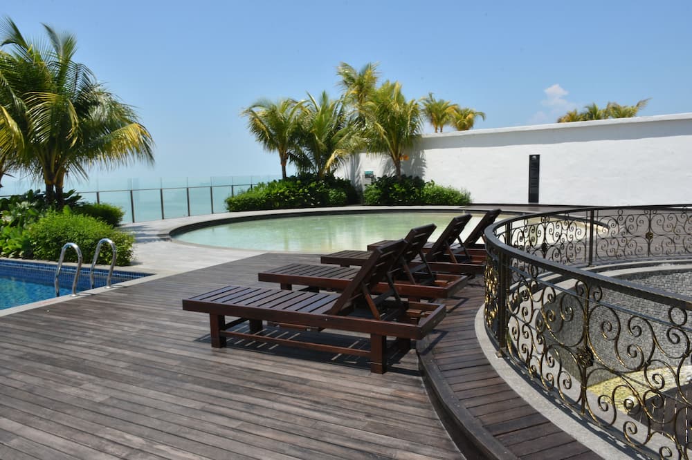 Silverscape Family Studio Suite