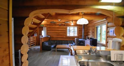 Canadian Log Cottage TAKITARO