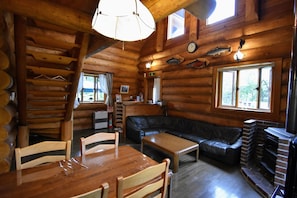 Cottage for 8 People | 1 bedroom, free wired internet - Canadian Log Cottage TAKITARO (Azumino)