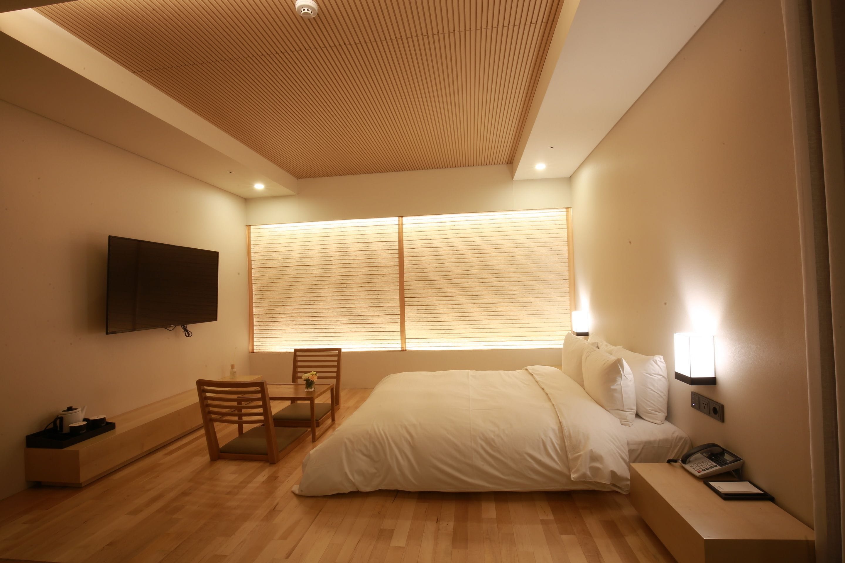 슈피리어 더블룸 | 고급 침구, 객실 내 금고, 방음 설비, 다리미/다리미판