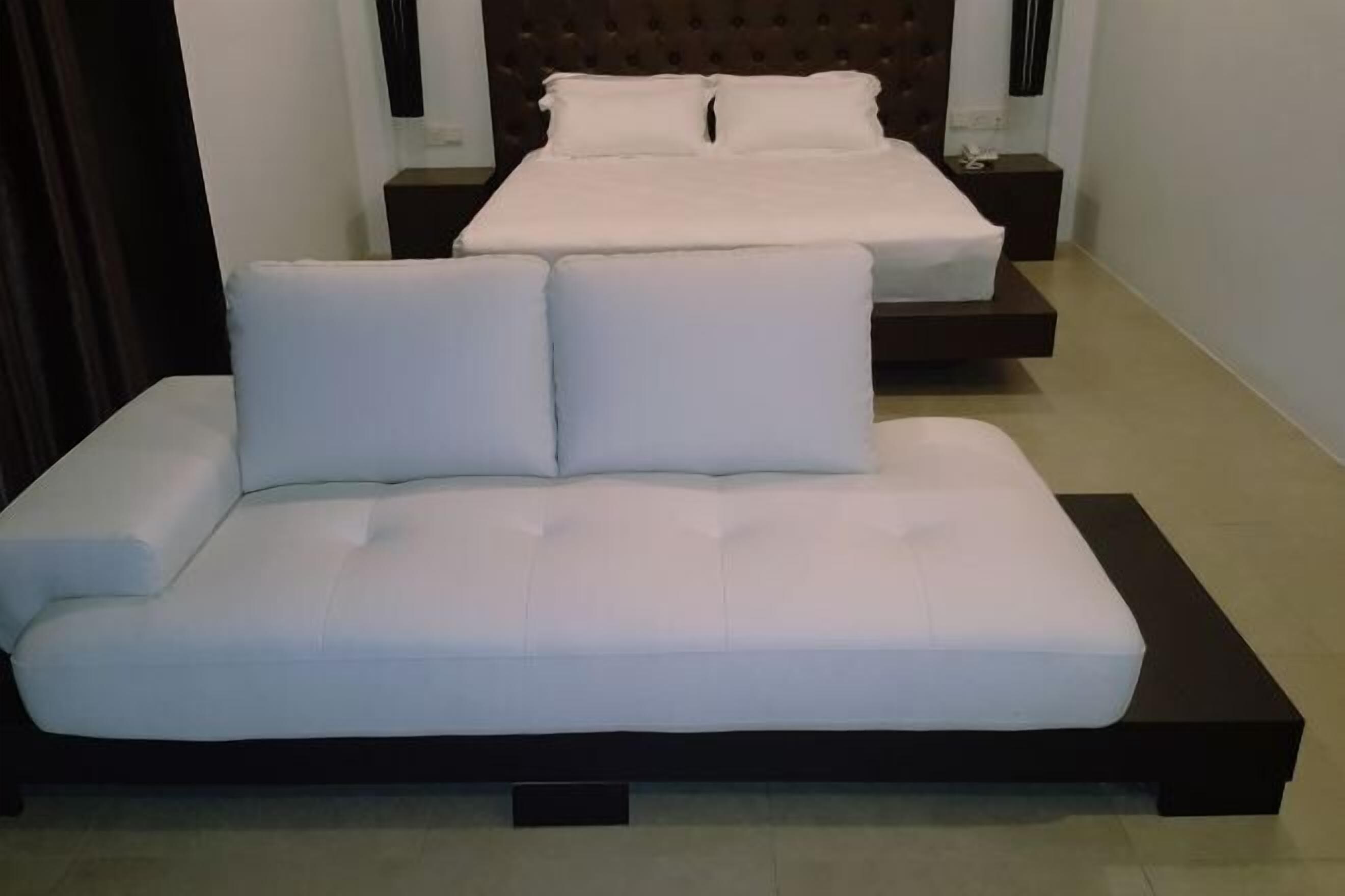 1 chambre, coffres-forts dans les chambres, bureau