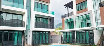 Hermitage Boutique House