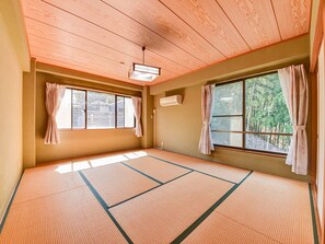 Room in main building (A-5/A-4/B-5/B-4/A-6) - Main Building Guest Room 4-5F | Free WiFi - Seaside Resort Minami Atami Ichibankan (Atami)