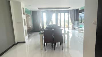 Villa, 1 Bedroom, Sea View | In-room safe, individually decorated, laptop workspace