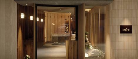 2 restaurants, breakfast, lunch served; local and international cuisine