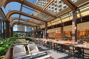 2 restaurants; breakfast, lunch and dinner served  - Sari Pacific Jakarta, Autograph Collection (Jakarta)