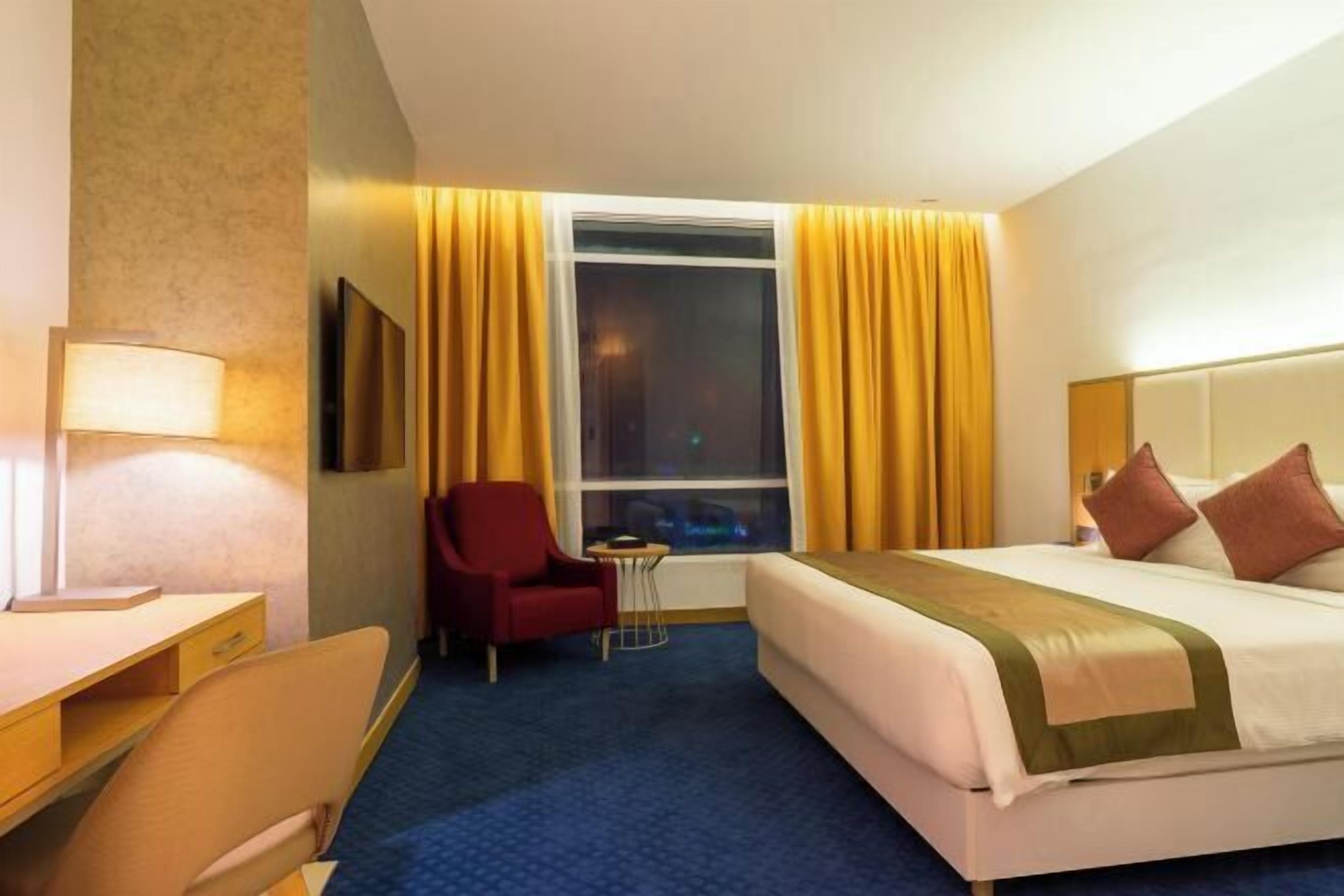 Premium bedding, minibar, in-room safe, desk