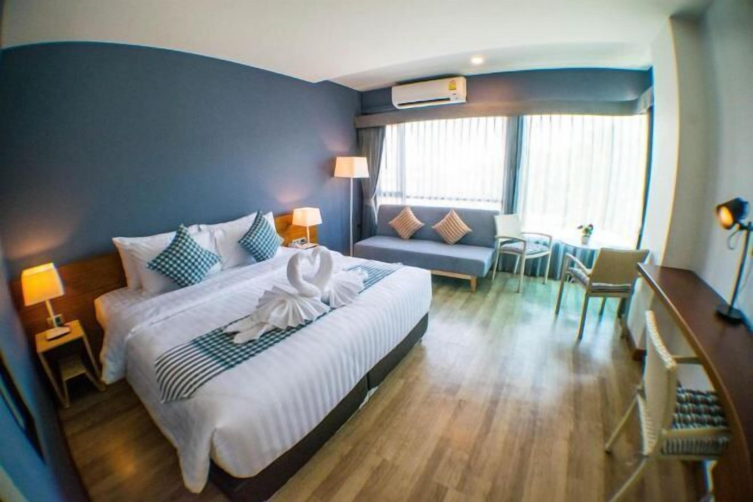 Minibar, mörkläggningsgardiner, gratis wi-fi och sängkläder