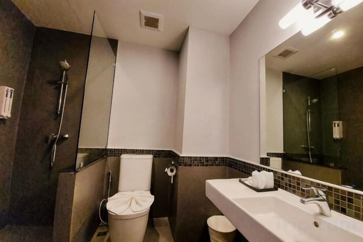 Dusche, Regendusche, kostenlose Toilettenartikel, Haartrockner