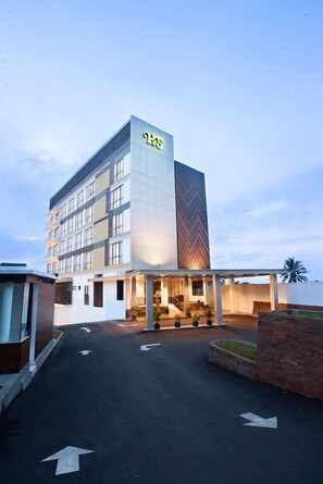 Exterior - Laska Hotel Sukabumi (Sukabumi)