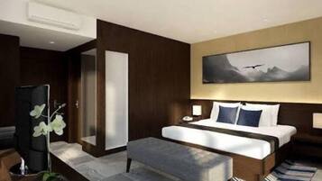 In-room safe, desk, free WiFi