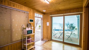 Ocean Room | Living area | Flat-screen TV, heated floors