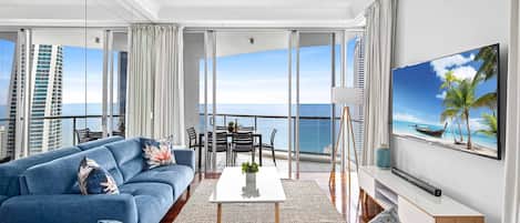 Premium Apartment, 3 Bedrooms, 2 Bathrooms, Ocean View | Living area