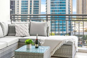 Premium Apartment, 2 Bedrooms, Private Bathroom, River View | Balcony