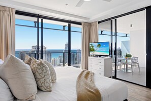 Deluxe Apartment, 1 Bedroom, Balcony, Ocean View - Holiday Holiday Circle On Cavill (Surfers Paradise)