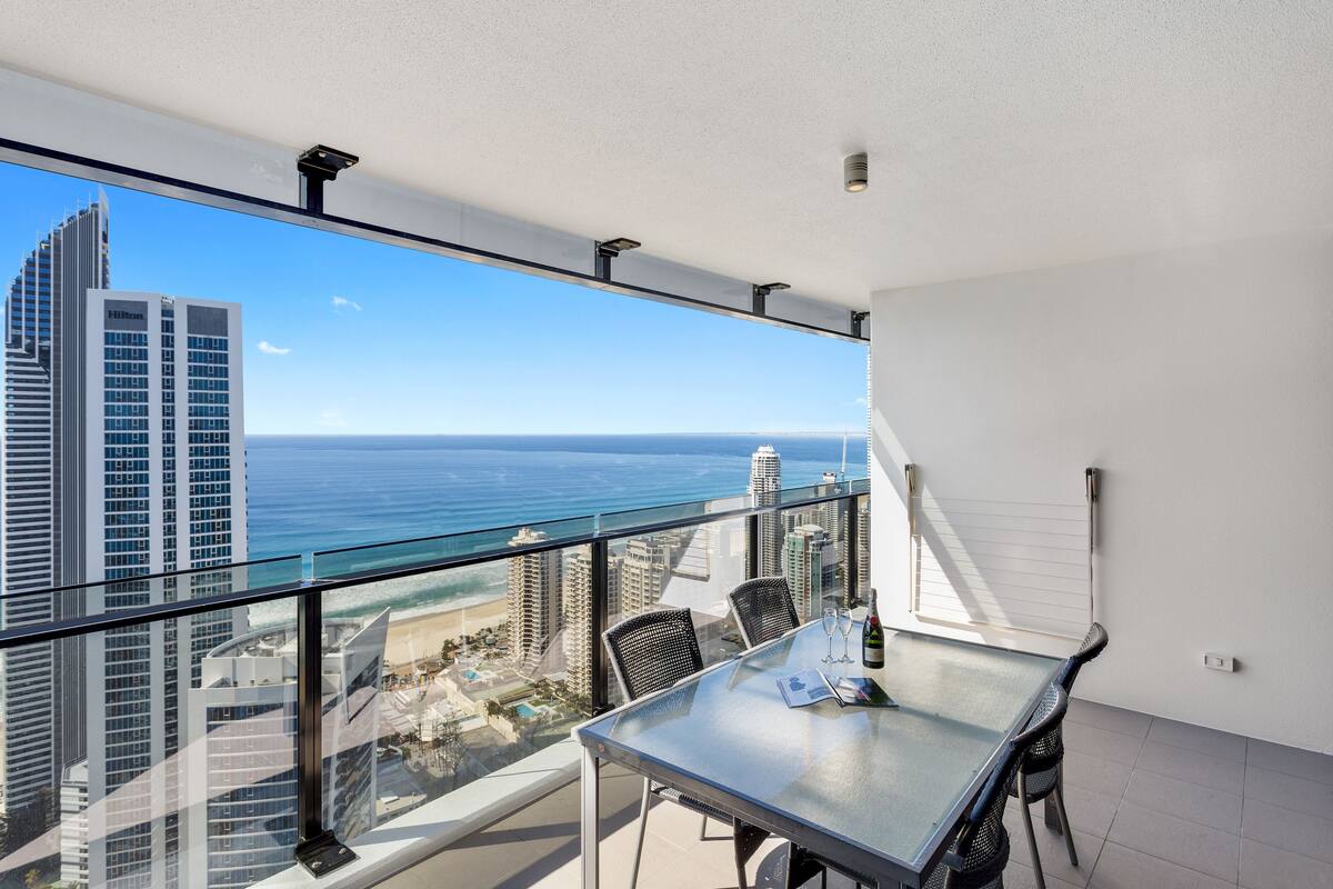 Apartment, 3 bedrooms, 2 bathrooms, Ocean View (Level 51) | Balcony
