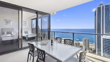 Apartment, 2 Bedrooms, 2 Bathroom, Ocean View (Level 41) | Balcony view