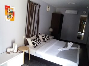 Garden Cabin Villa | Individually furnished, desk, iron/ironing board, rollaway beds - Bambu Getaway (Langkawi)