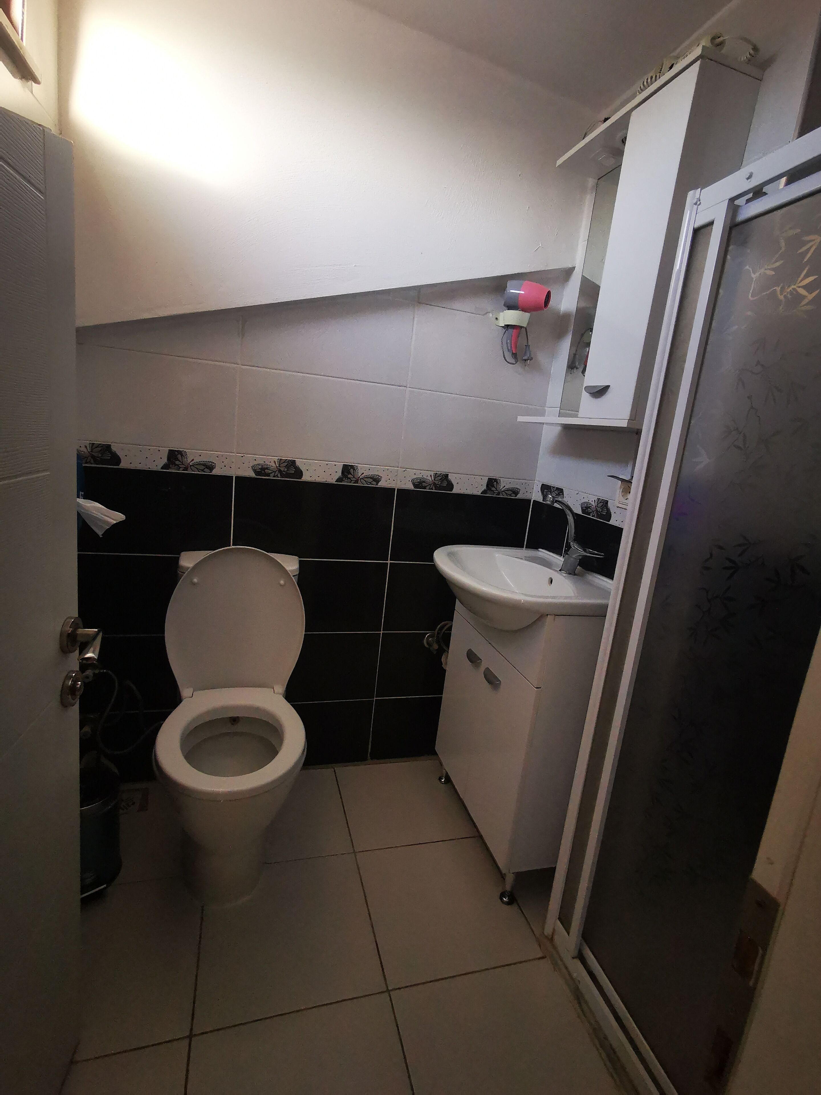 triple room, terrace | bathroom | shower, free toiletries, hair dryer, slippers