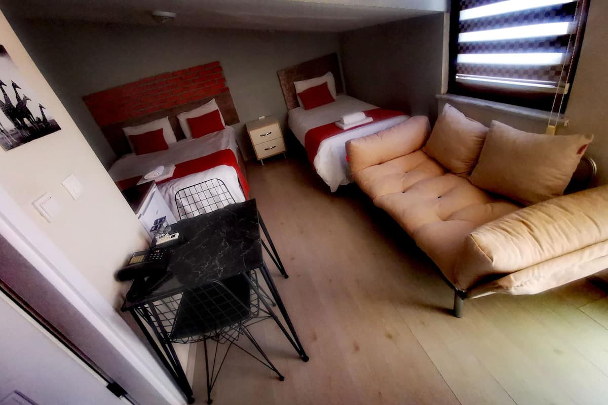 triple room, terrace | premium bedding, soundproofing, free wifi, bed sheets