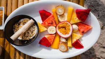 Daily cooked-to-order breakfast for a fee