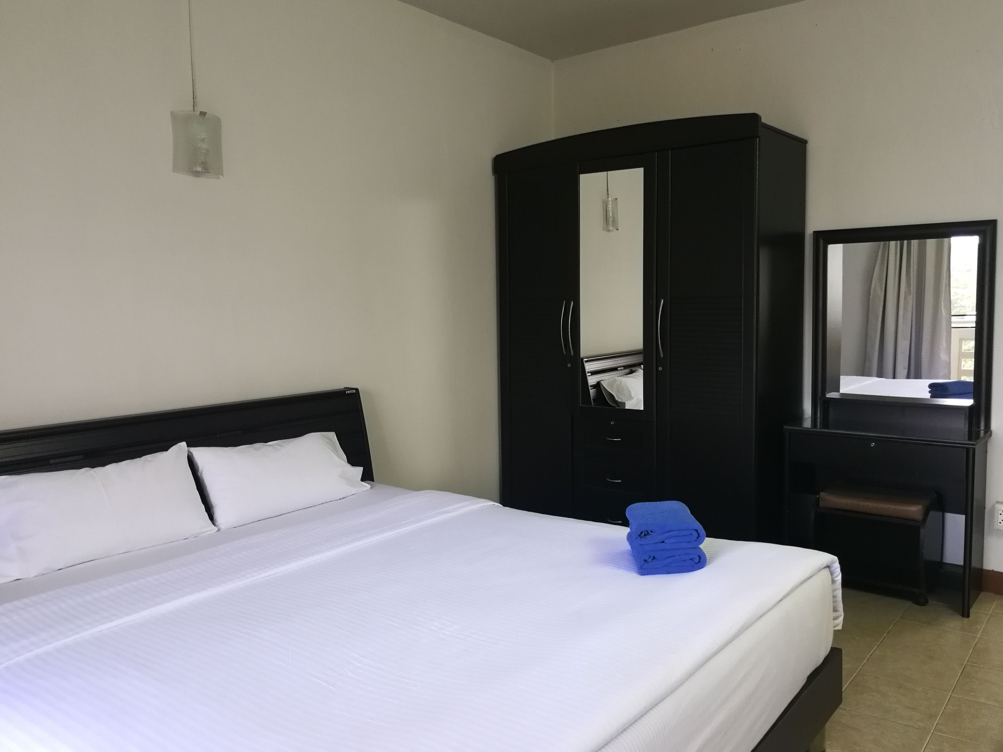 Standard Double Room | Desk, blackout drapes, rollaway beds, free WiFi