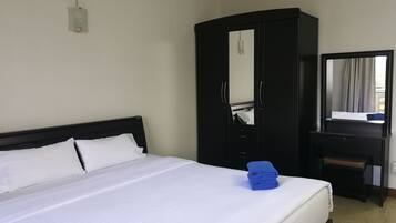 Standard Double Room | Desk, blackout drapes, rollaway beds, free WiFi