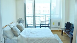 1 Bedroom Suite - Shir Hub at Azure Urban Residences (Parañaque)