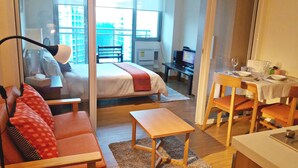 1 Bedroom Suite | Living area - Shir Hub at Azure Urban Residences (Parañaque)