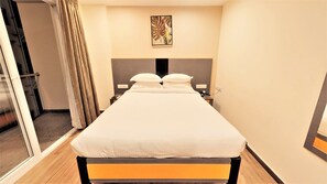 ห้องซูพีเรีย | ตู้นิรภัยในห้องพัก, โต๊ะทำงาน, เตารีด/โต๊ะรีดผ้า, เตียงเสริม/เปล