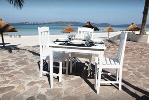 Breakfast, lunch, dinner served; local and international cuisine 