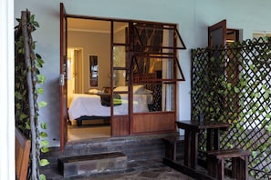 1 bedroom, premium bedding, iron/ironing board, free WiFi - Menlyn Apartments (Pretoria)