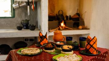 Habitación básica, 1 habitación, junto a la montaña | Cocina compartida