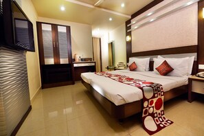 华丽单人房, 1 张特大床 | 1 多间卧室、办公桌、熨斗/熨衣板、折叠床/加床（额外收费）